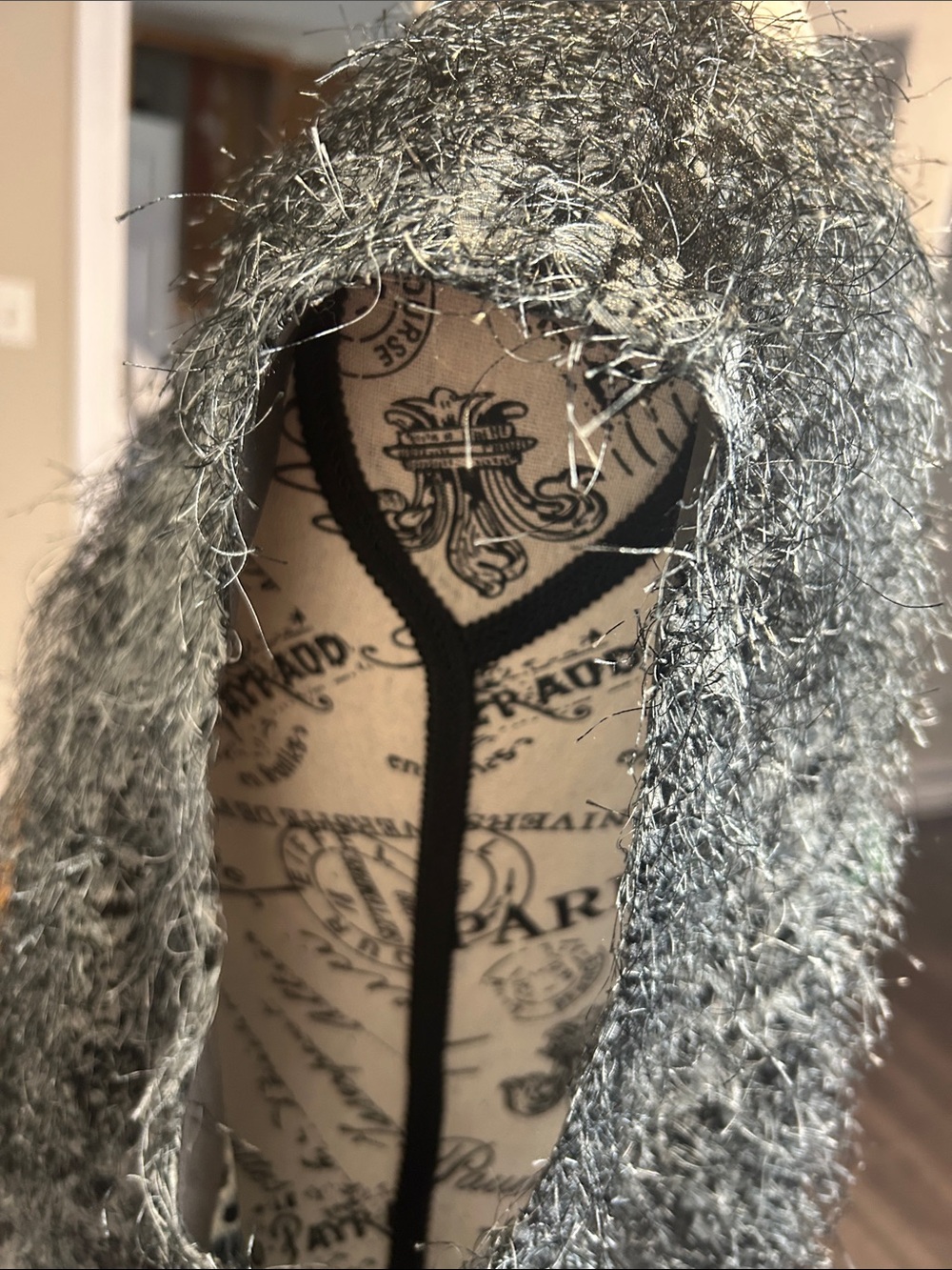 Vintage Hiroko Shaggy Eyelash Knit Vest Black Grey Textured Canada Large - Picture 6 of 11